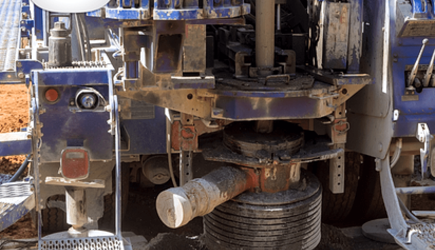 DUT ÖZÜ KÖYÜ - 270 METRE SU KUYUSU